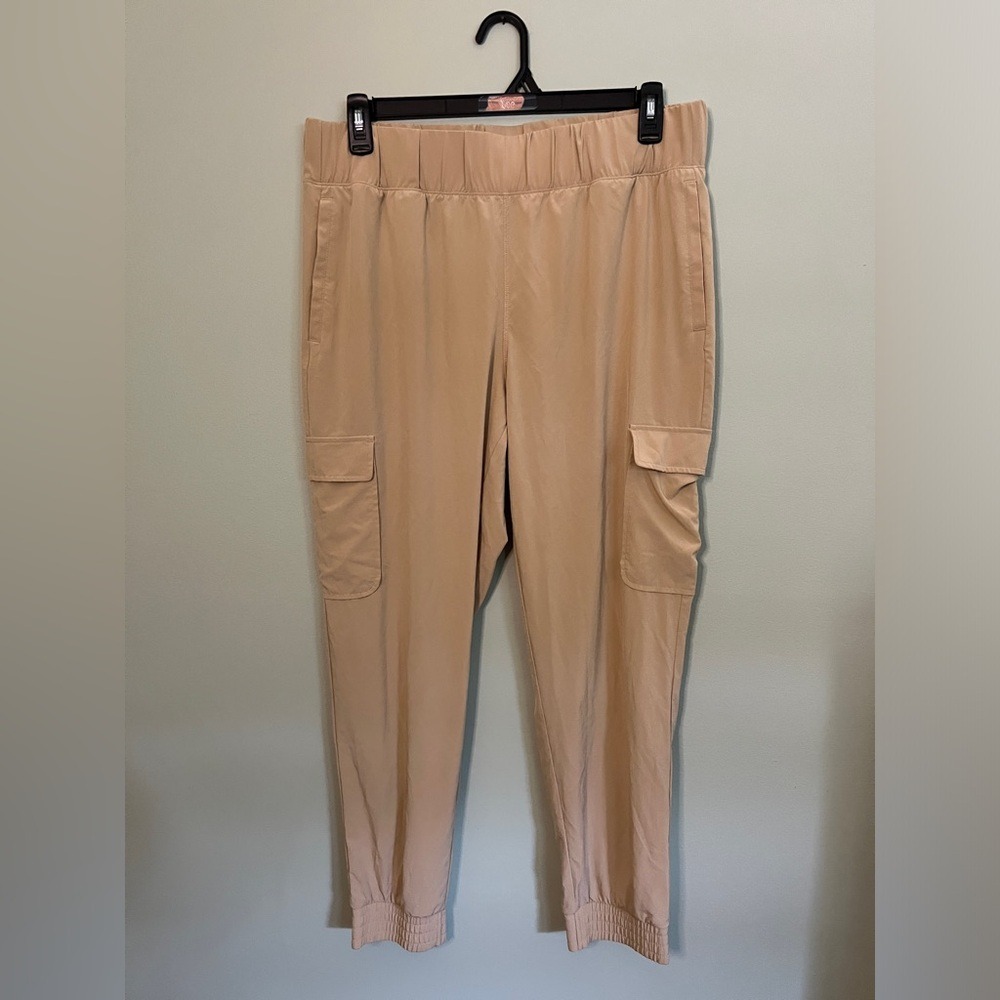 Gap Fit Runaround Cargo Jogger Pants Pockets Women Large Tan